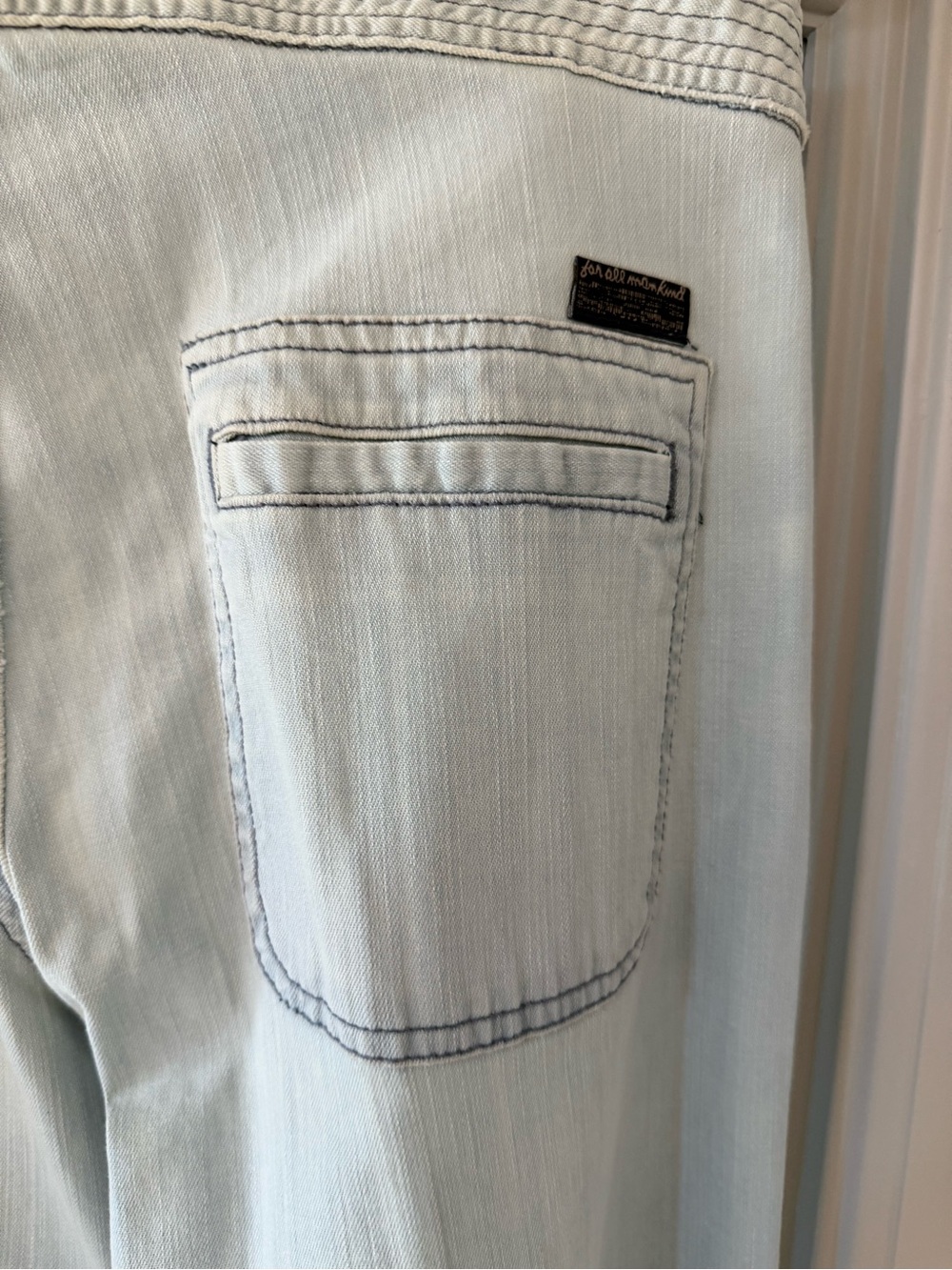 7 For All Mankind Light Blue Wide Leg Jeans with Gold Buttons - Picture 9 of 9